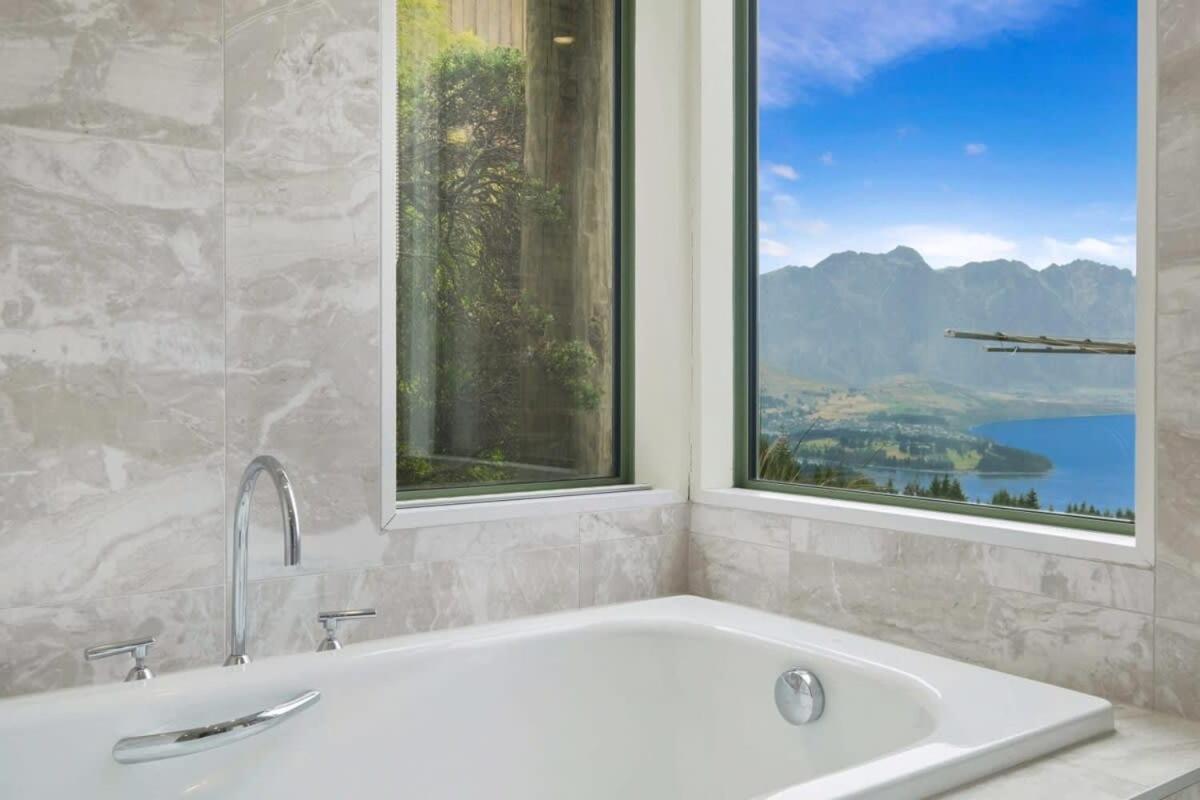 Ruby'S Fernhill Vista Villa Queenstown Eksteriør billede